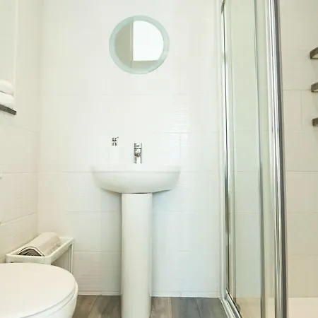 Apartamento Manilla 3 Bedroom Floor Flat