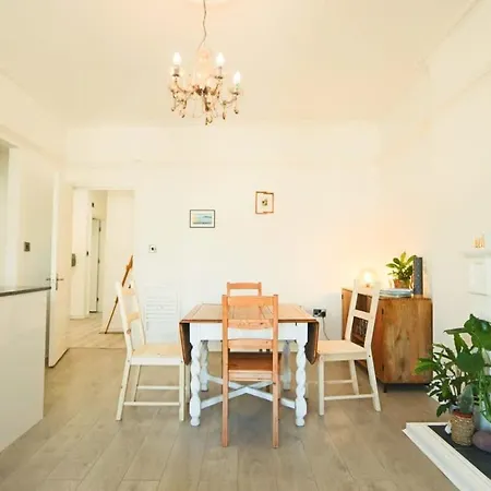 Manilla 3 Bedroom Floor Flat Apartman Bristol